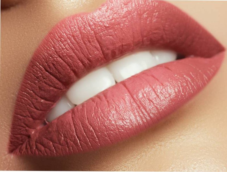 model lipstick